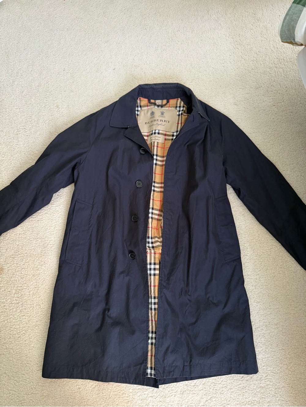Burberry Navy Camden Trench Coat with Signature Check Lining size 50